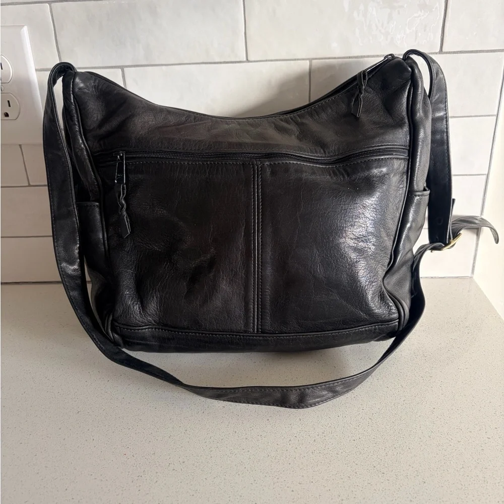 Vtg Autumn Forest Leathers By Impulse Hand Made Leather Black hobo bag Purse EUC